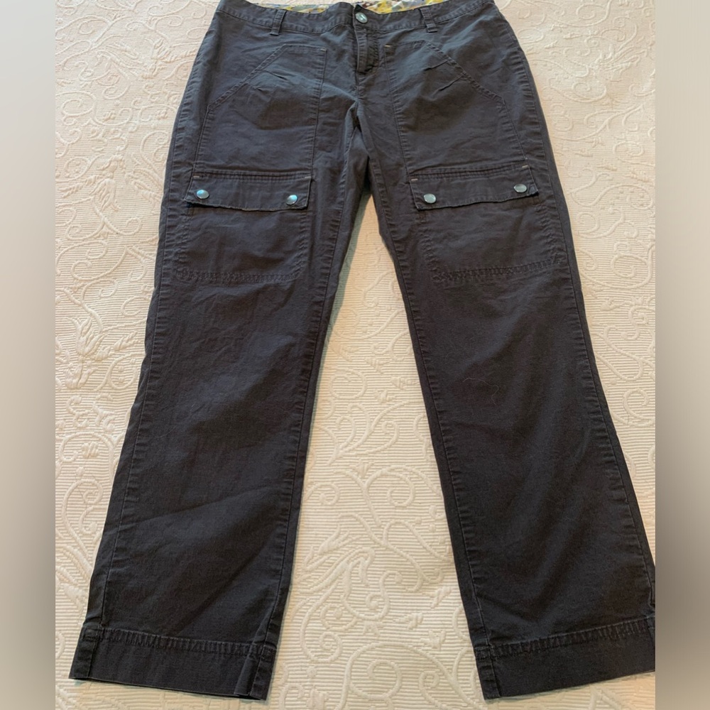 Columbia gray capri cargo pants